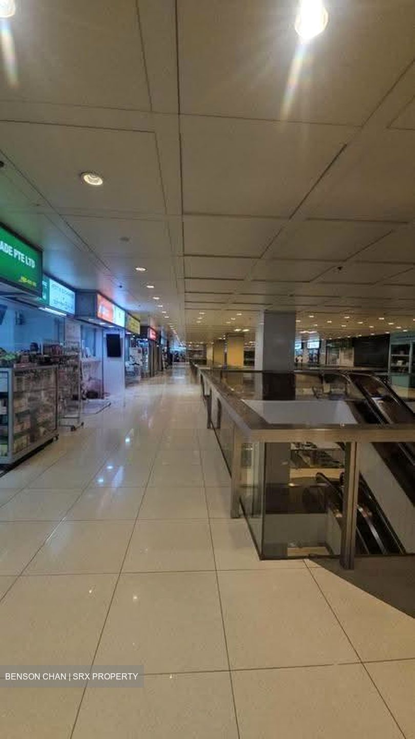 Peninsula Shopping Complex (D6), Shop House #639393951